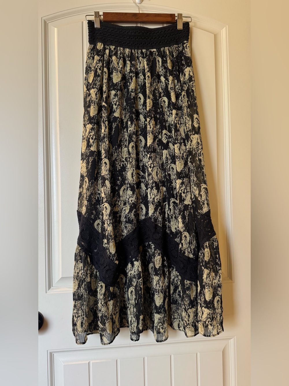 Lapis Black and Cream Printed Maxi Skirt Sz s